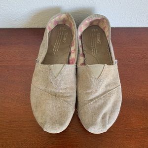 TOMS Classics